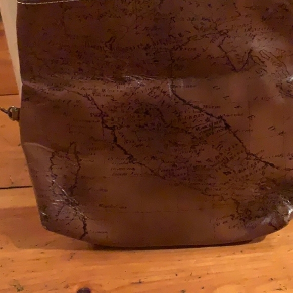 Patricia Nash clutch purse - Picture 2 of 3